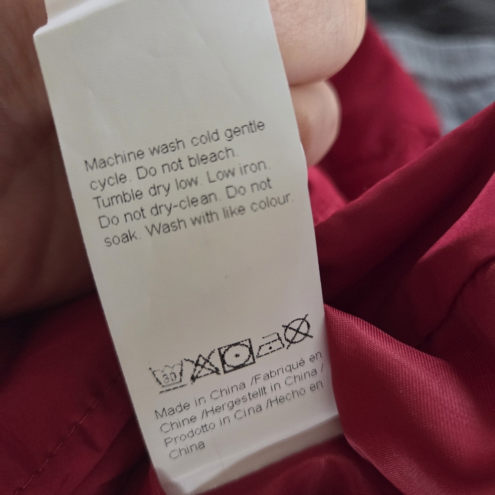 Red Weatherproof Vest - Picture 12 of 12